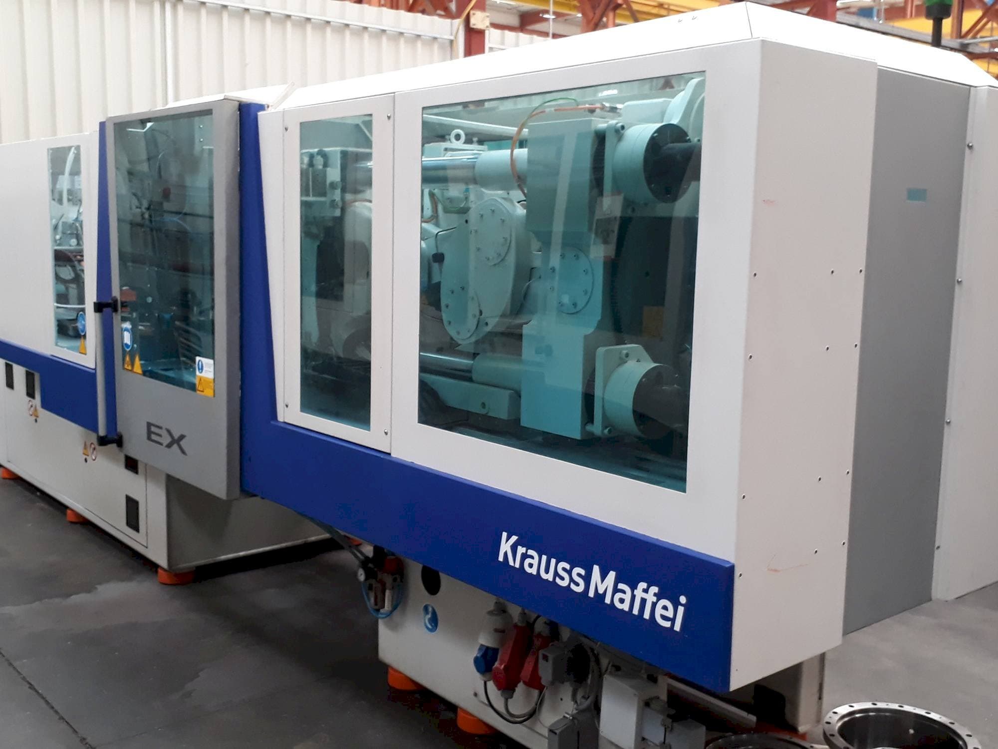 Frontansicht der Krauss Maffei 160-750 EX Maschine
