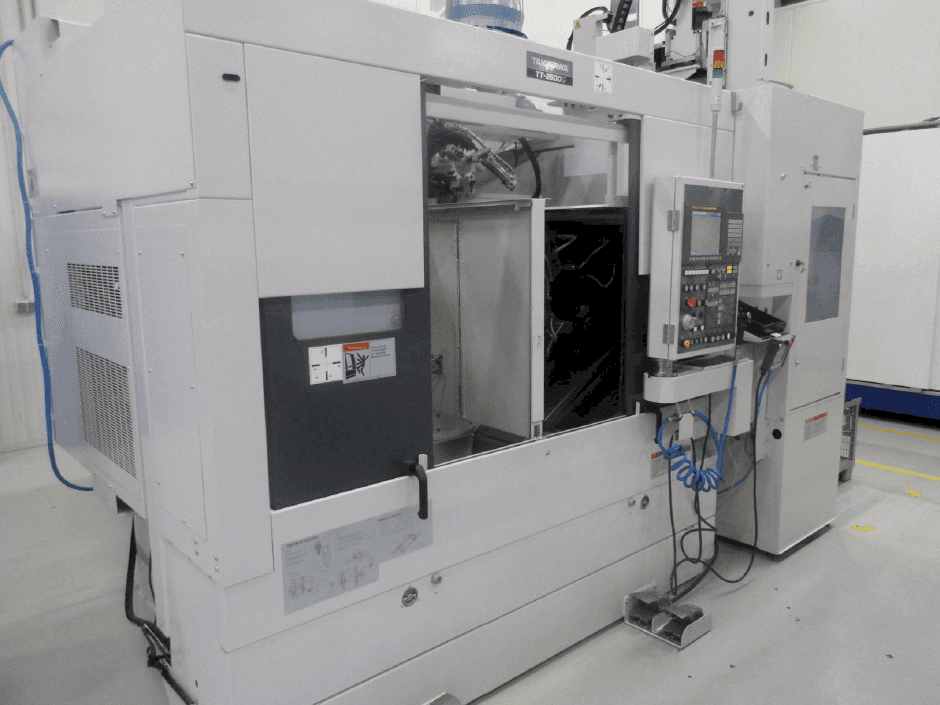 Frontansicht der Takisawa TT-2600G Maschine