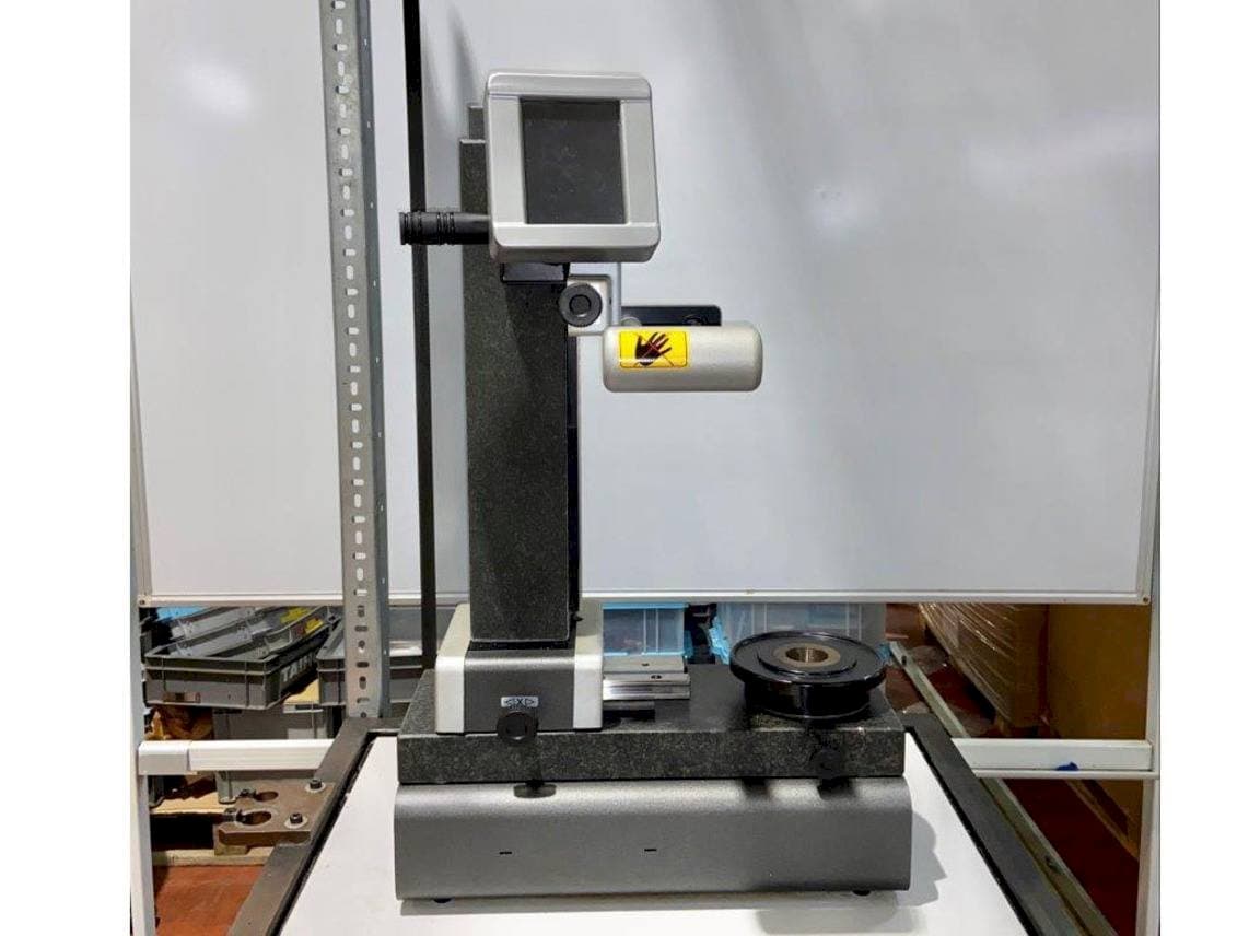 Frontansicht der ELB CONTROLLI LARTH Maschine