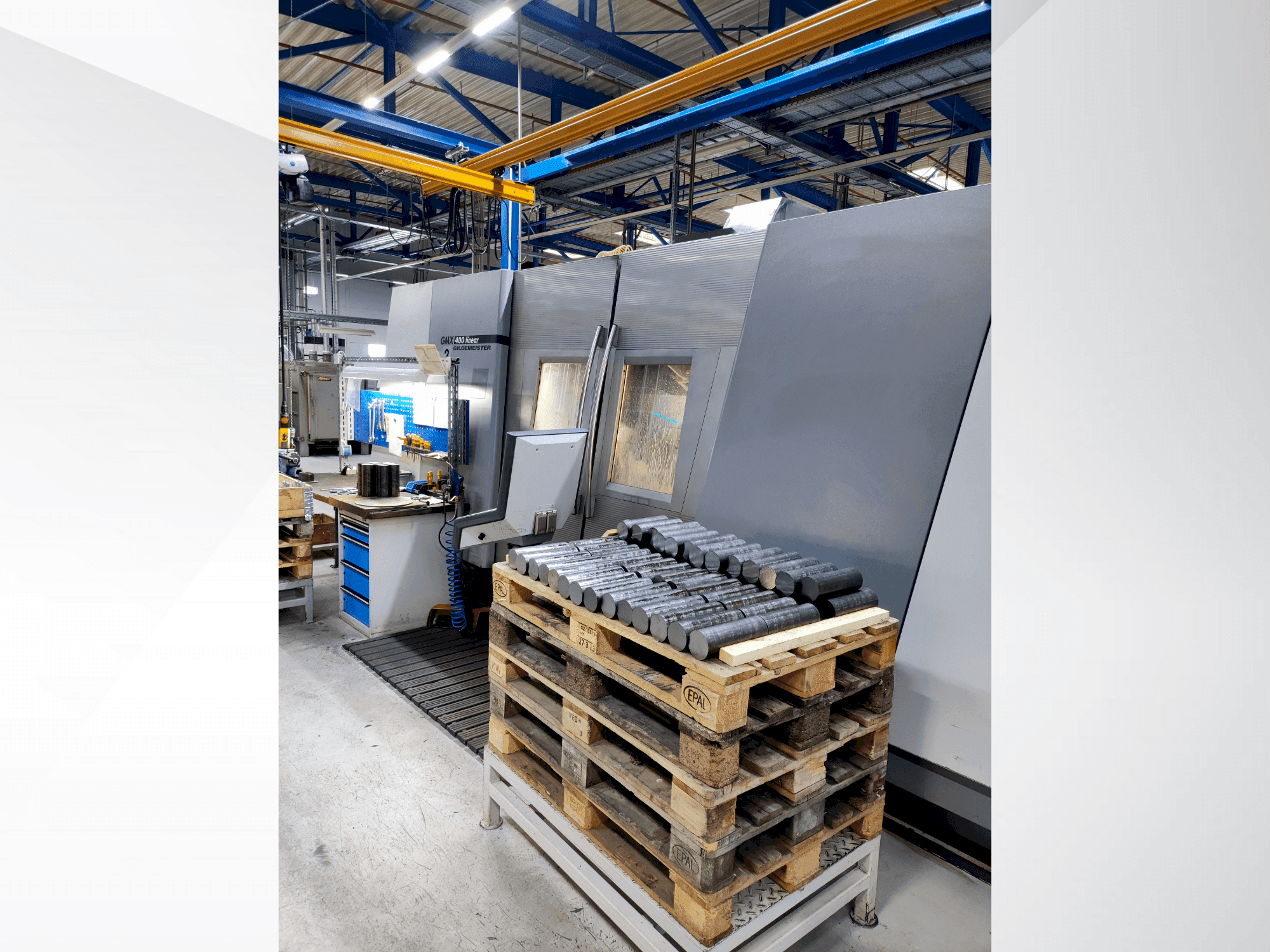 Frontansicht der DMG GMX 400L Maschine
