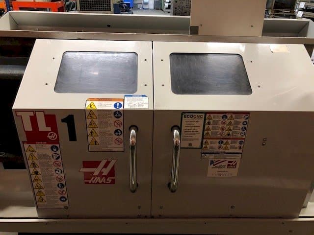 Frontansicht der HAAS TL-1  Maschine