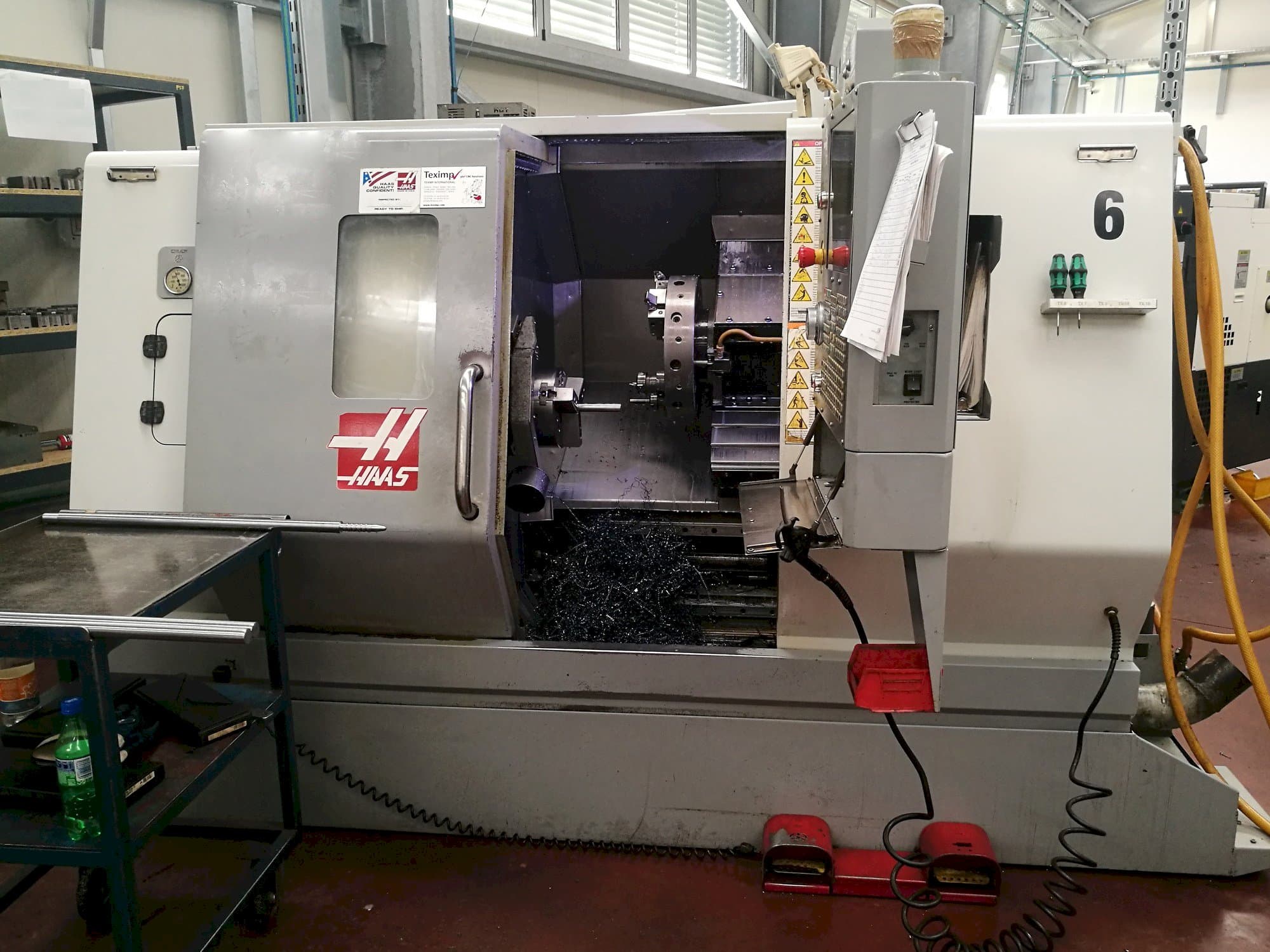 Frontansicht der HAAS SL-20THE  Maschine