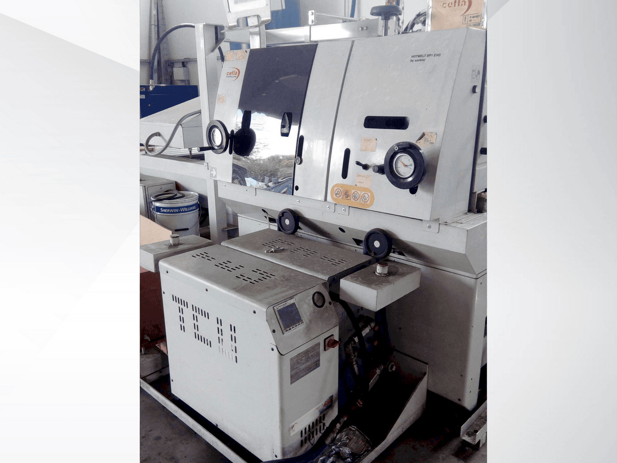 Frontansicht der CEFLA Hotmelt SP1-EVO  Maschine