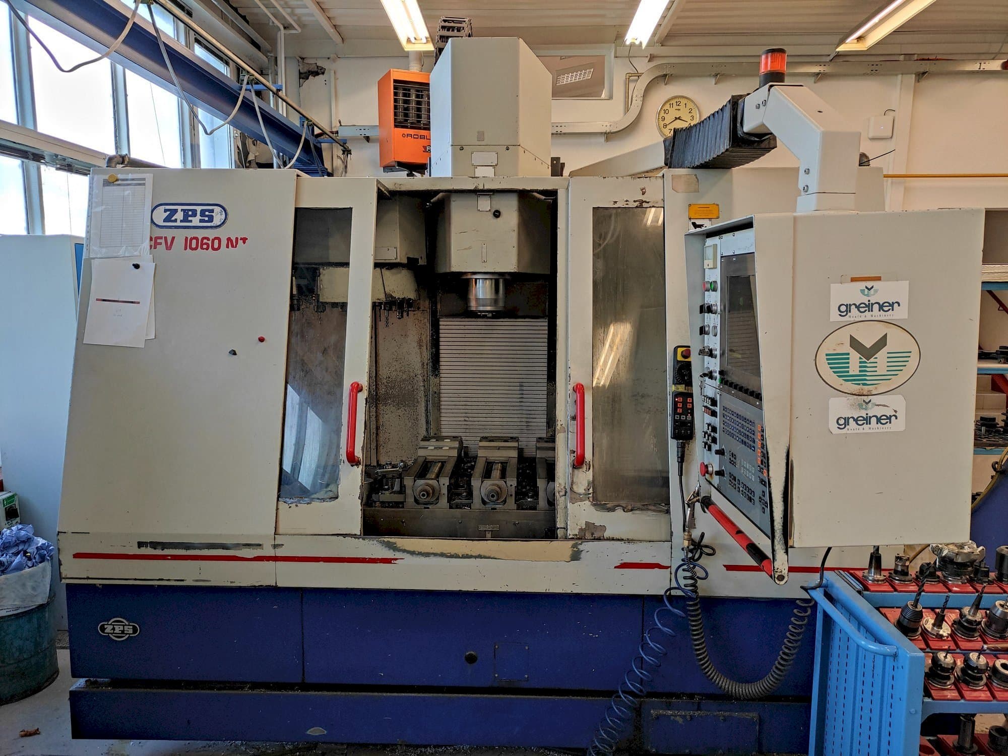 Frontansicht der ZPS MCFV 1060 NT Maschine