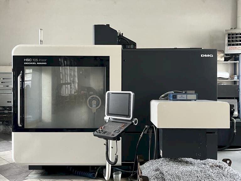 Frontansicht der DMG HSC 105 linear Maschine