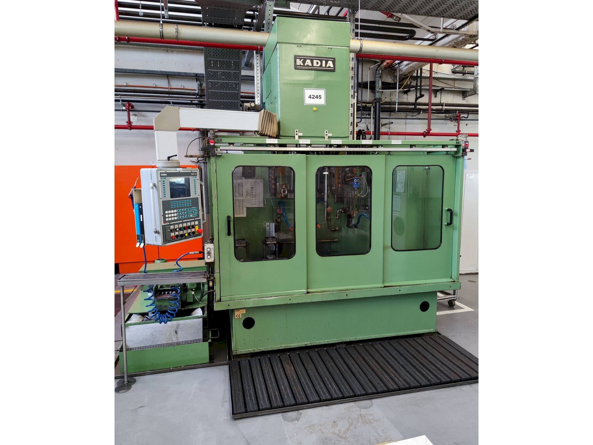 Frontansicht der KADIA 2PH 60/350 T  Maschine