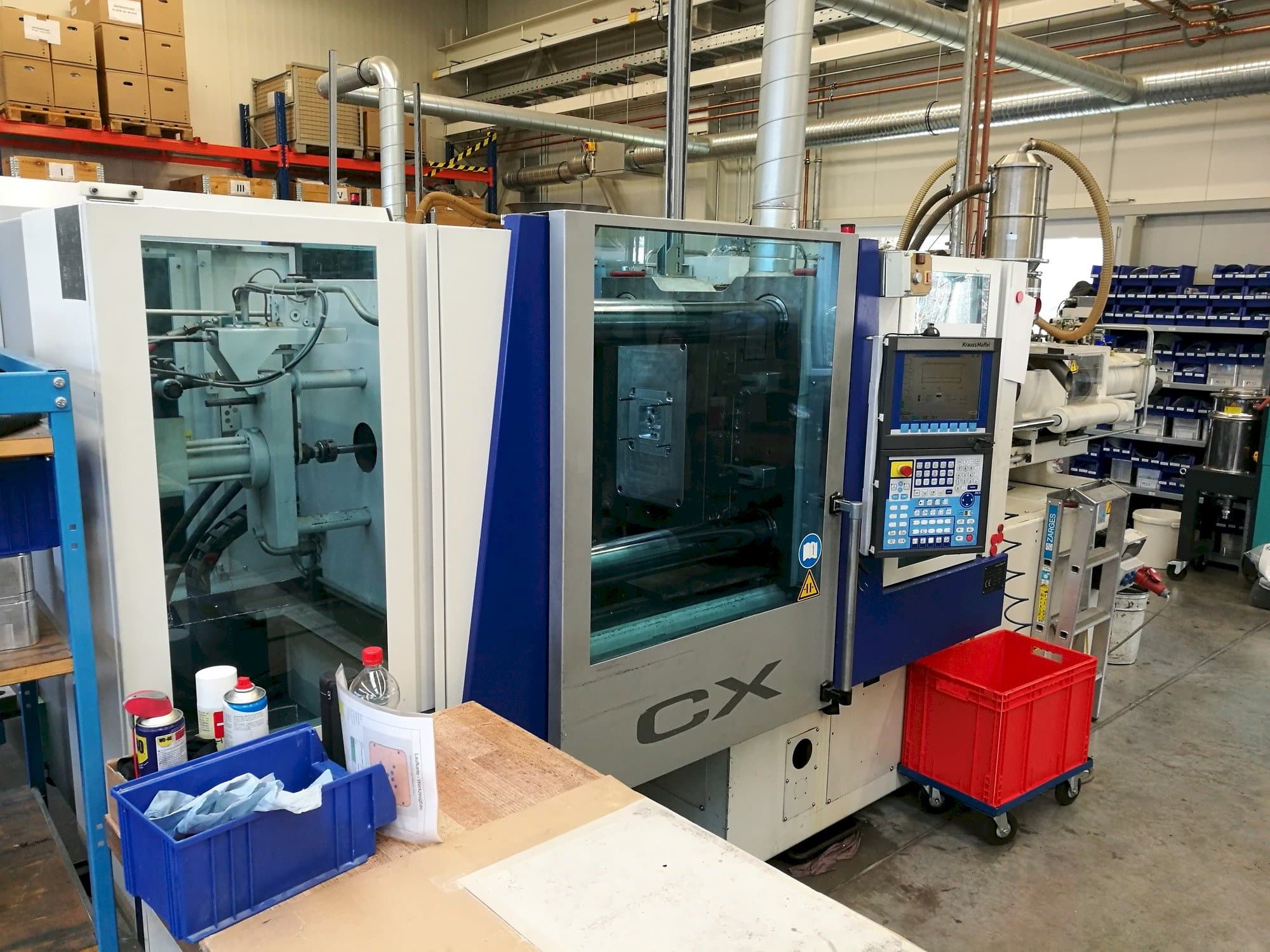 Frontansicht der Krauss Maffei 160-1000 CX  Maschine