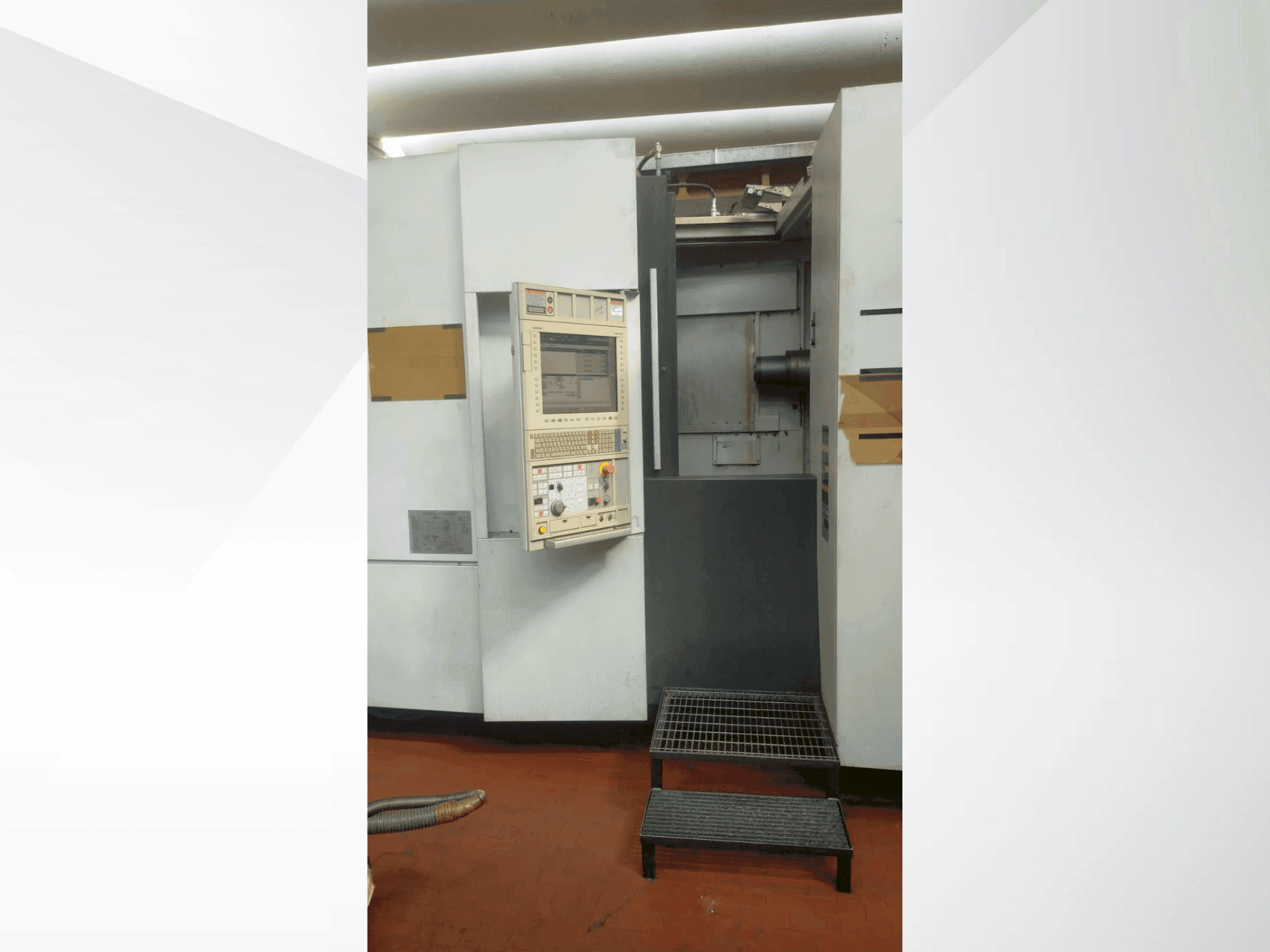 Frontansicht der MORI SEIKI NH 5000/40 DCG  Maschine