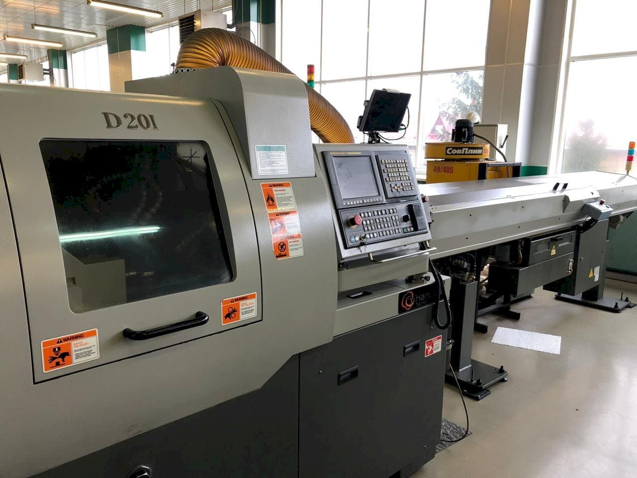 Frontansicht der Hanwha XD20M Maschine