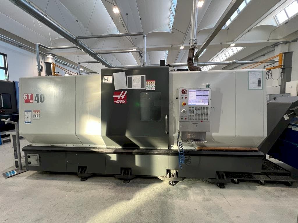 Frontansicht der HAAS ST-40 Maschine