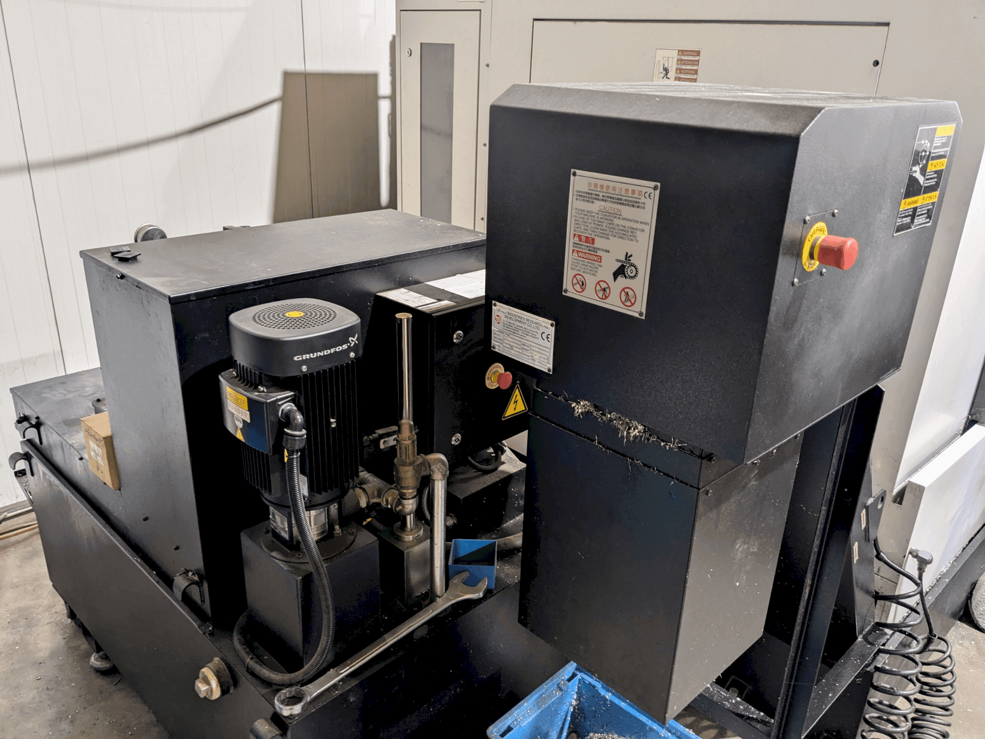 Frontansicht der POSmill CE 1000  Maschine