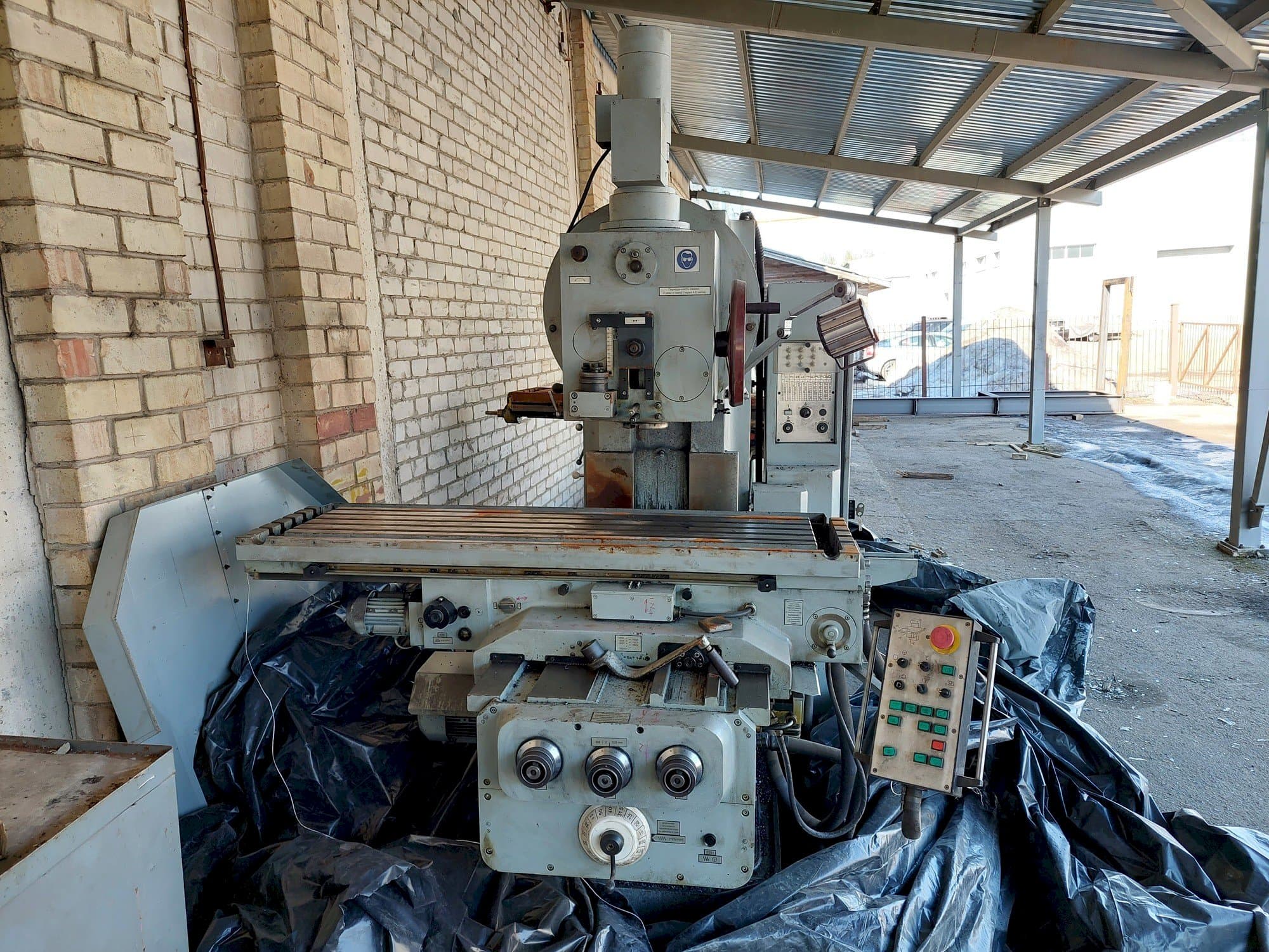 Frontansicht der Heckert FSS450MR Maschine