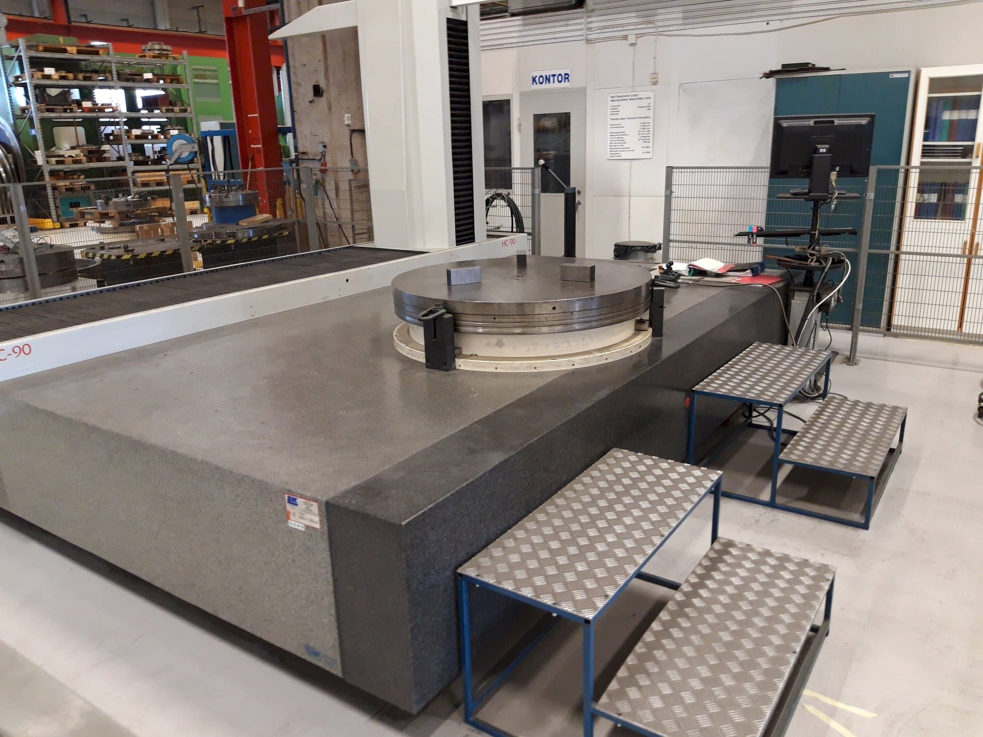 Frontansicht der LK HC90 Maschine