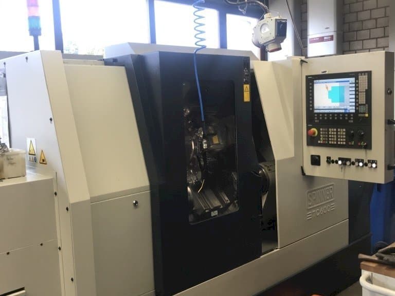 Frontansicht der SPINNER TC600-65SMCY  Maschine