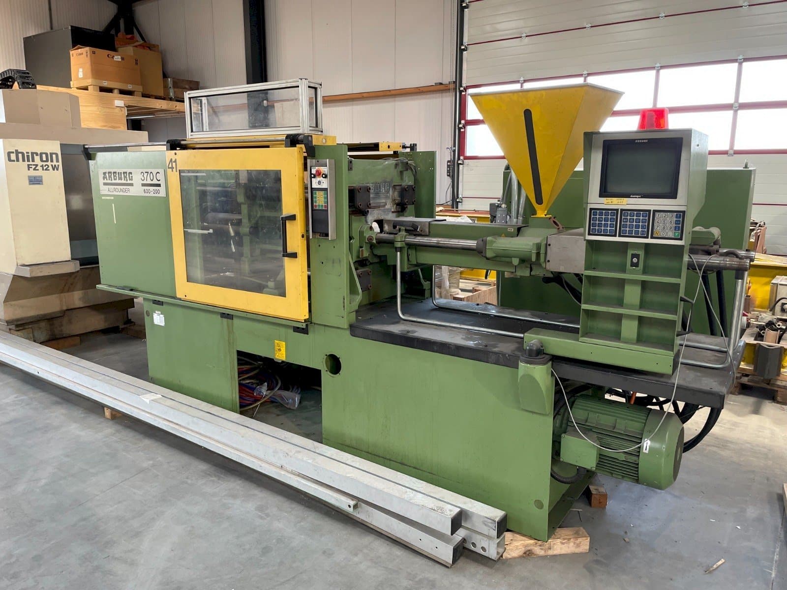 Frontansicht der Arburg ALLROUNDER Centex 370 C 600 - 200  Maschine