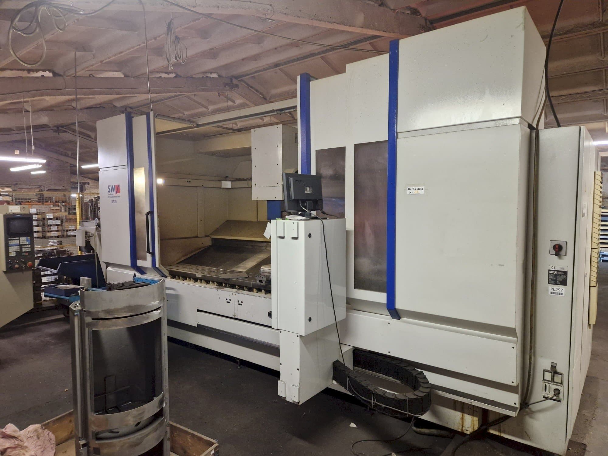 Frontansicht der SW BA 25 Maschine