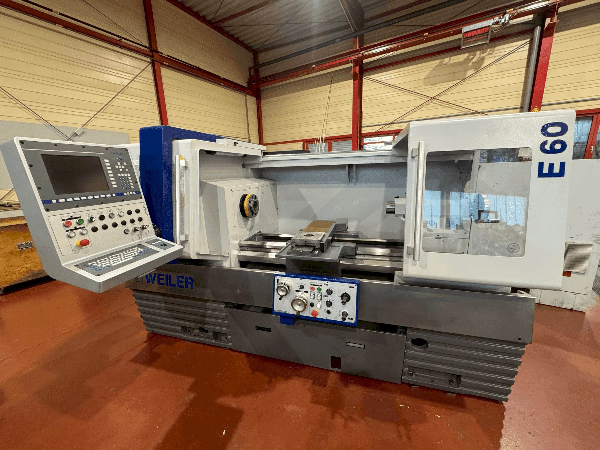 Frontansicht der Weiler E 60x1000 Maschine