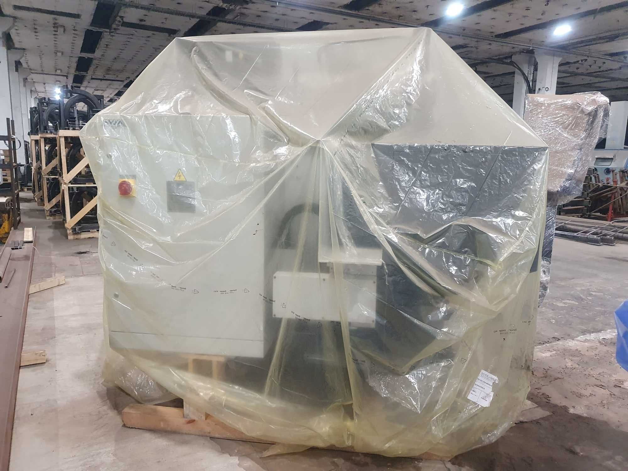 Frontansicht der Avia FOP FNE 50P Maschine