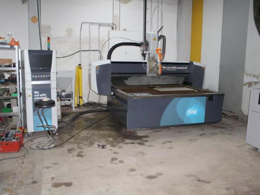 Frontansicht der STM PremiumCut 3D 68  Maschine