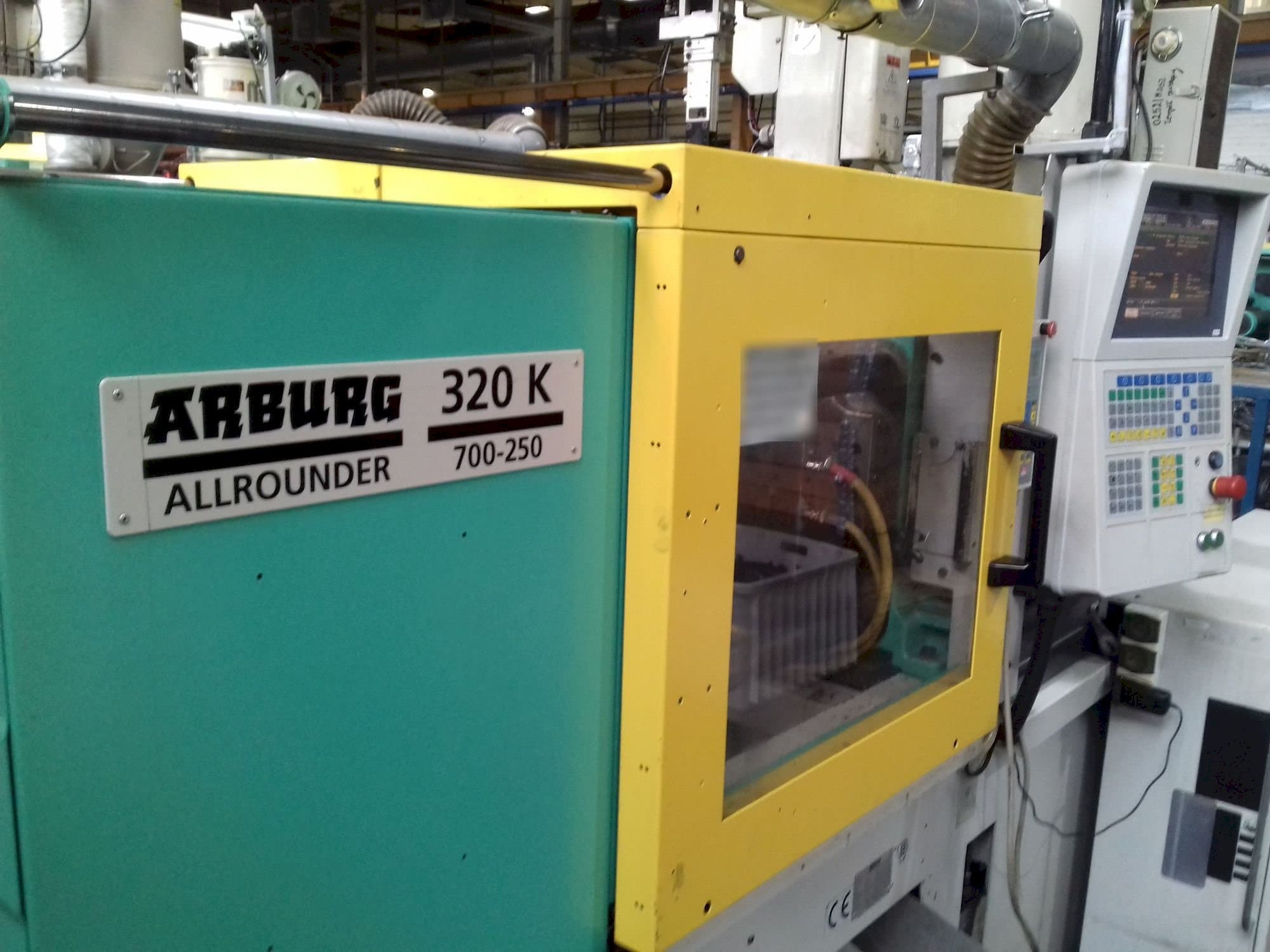 Frontansicht der Arburg ALLROUNDER 320 K 700-250 Maschine