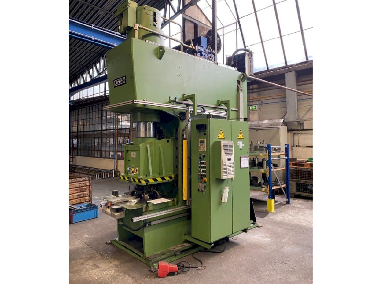 Frontansicht der Dunkes HZS 160 Maschine
