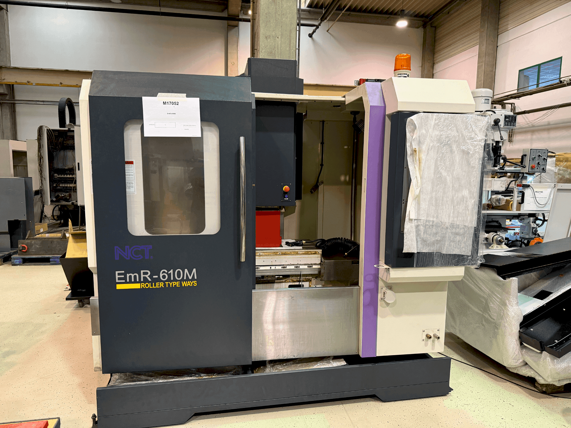 Frontansicht der NCT EmR-610M  Maschine