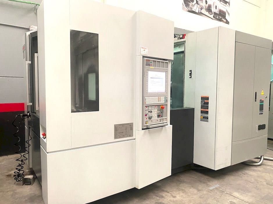 Frontansicht der MORI SEIKI NH 5000 DCG  Maschine