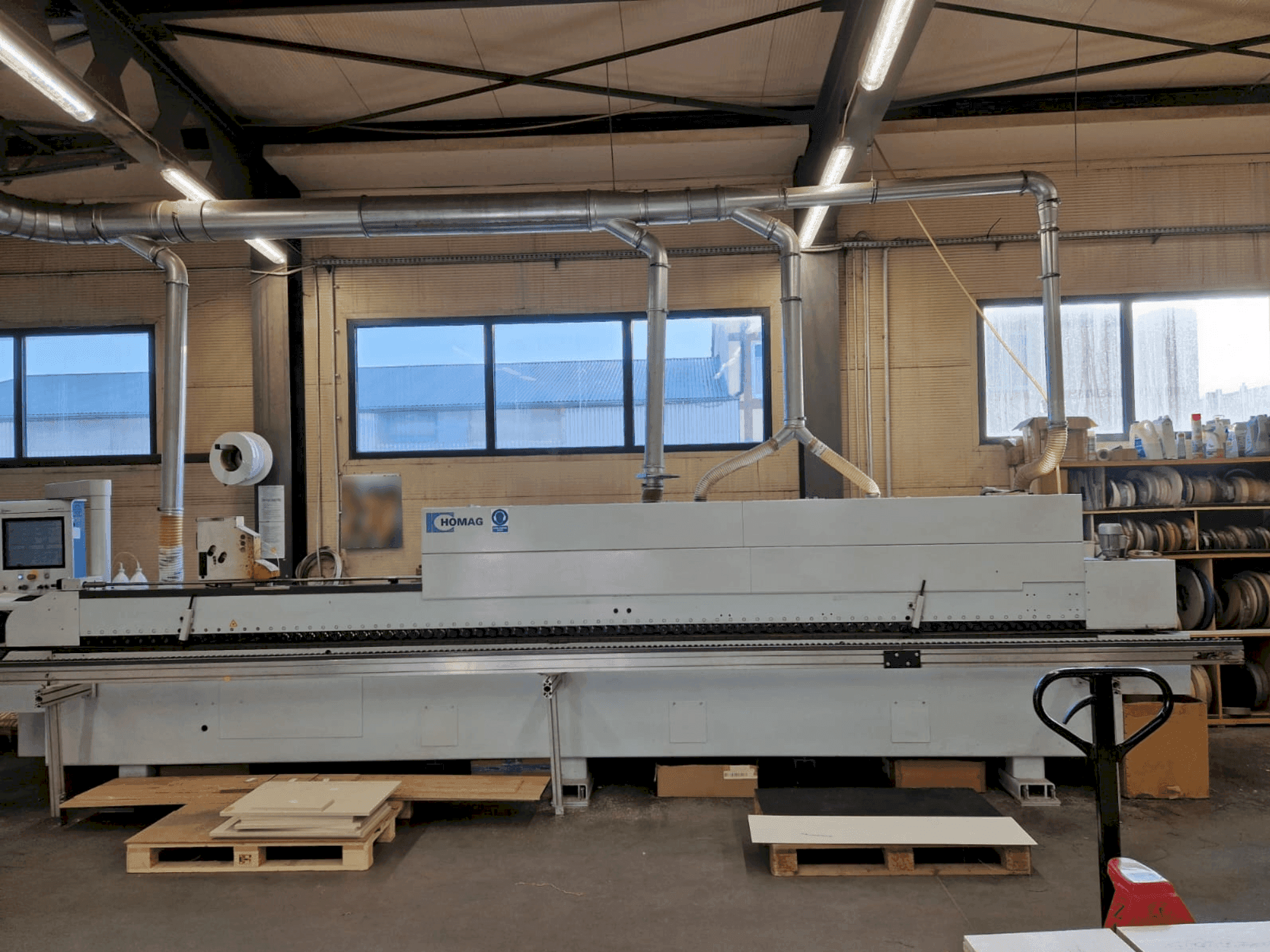 Frontansicht der HOMAG KAL210 Ambition 2262 Maschine