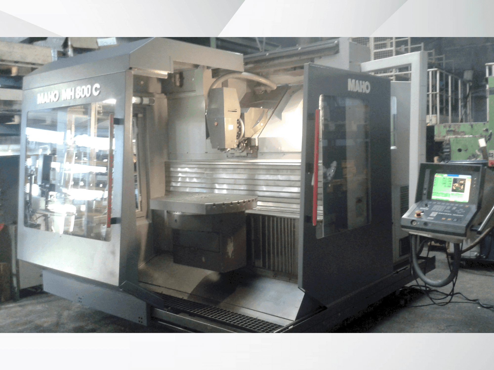 Frontansicht der MAHO MH 800 C  Maschine