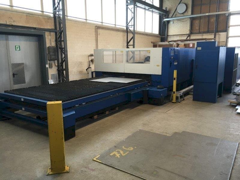 Frontansicht der Trumpf TLF 4000 Turbo Maschine