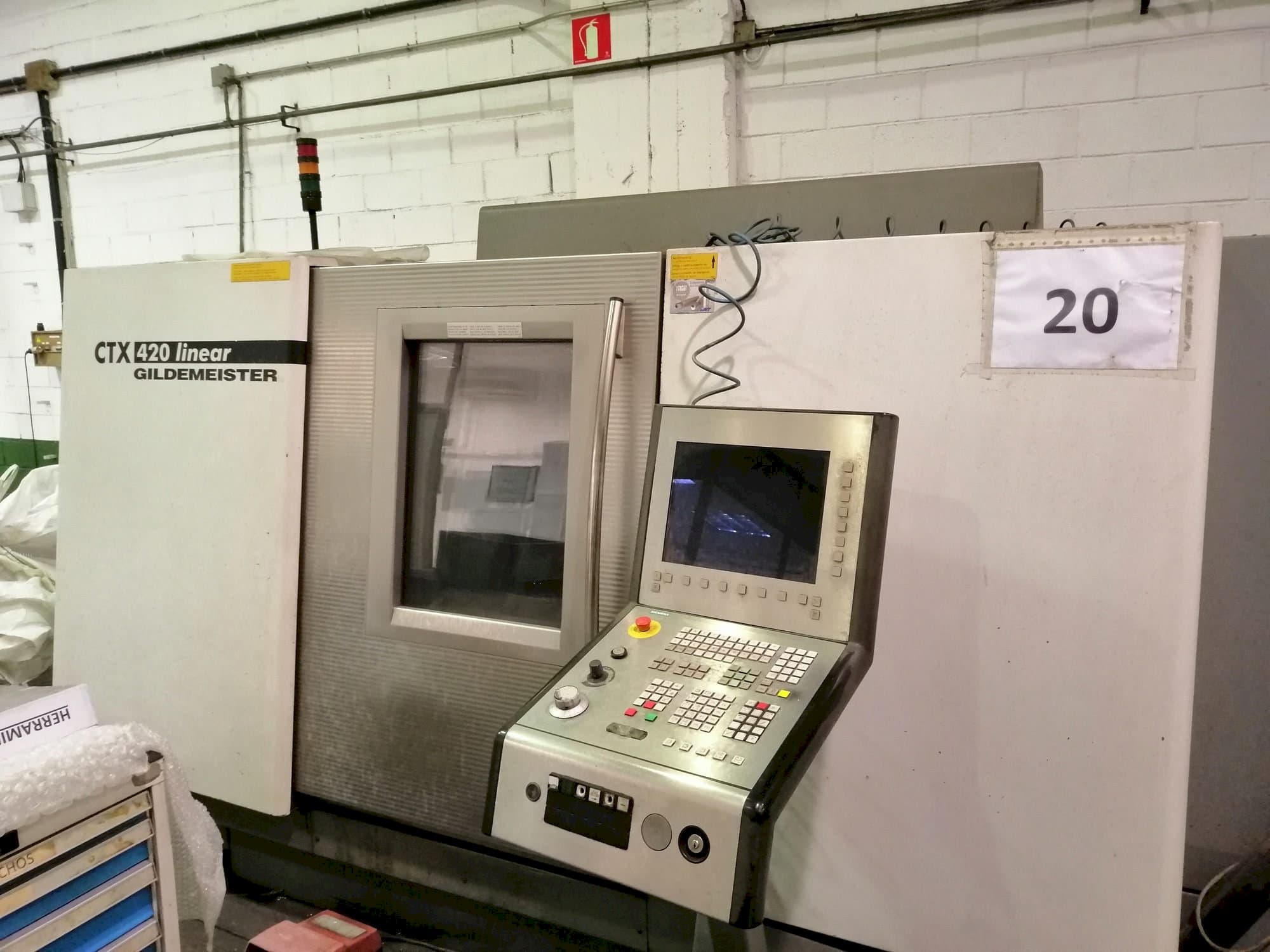 Frontansicht der Gildemeister CTX 400  Maschine