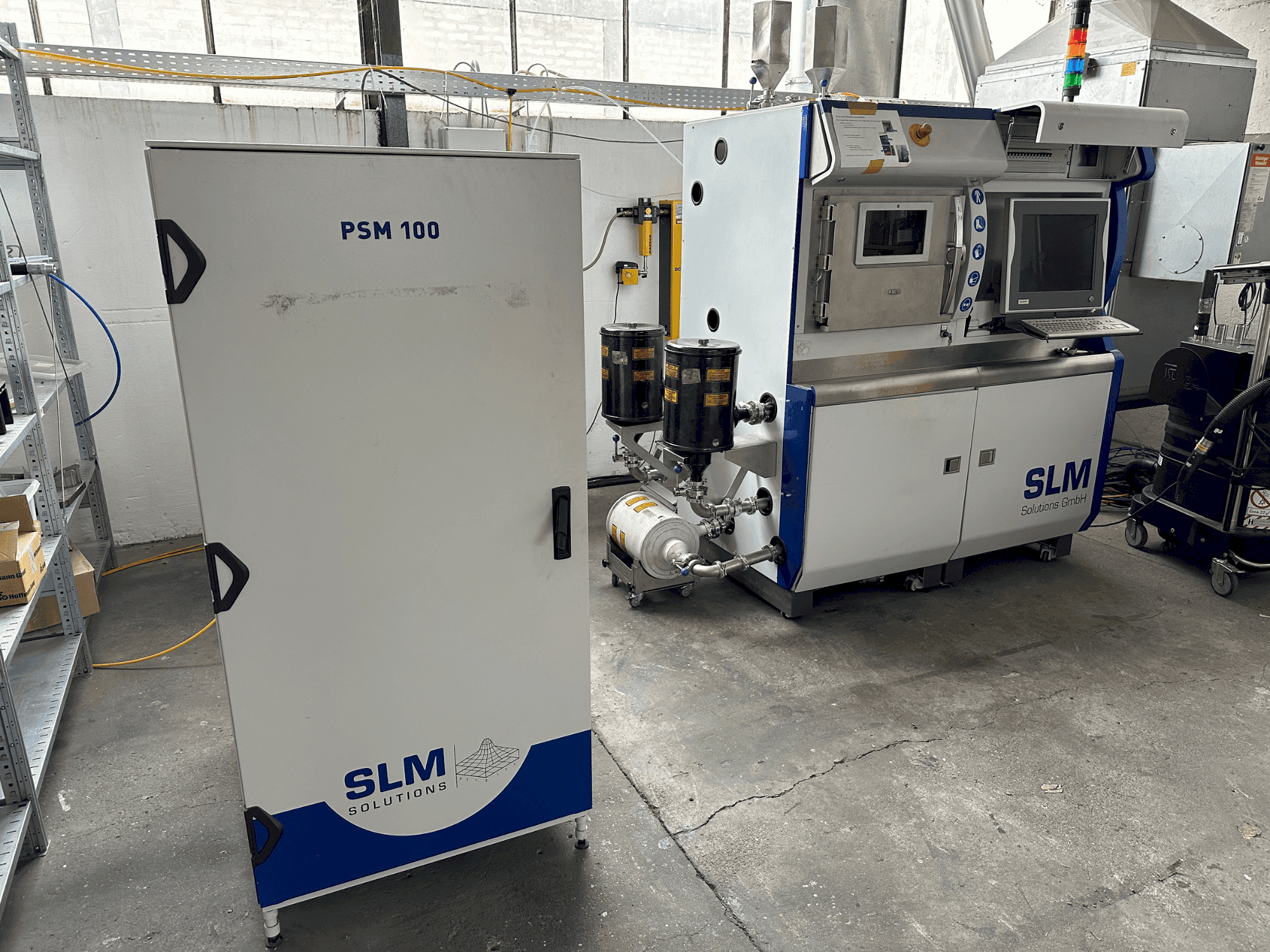 Frontansicht der SLM 280 HL Maschine