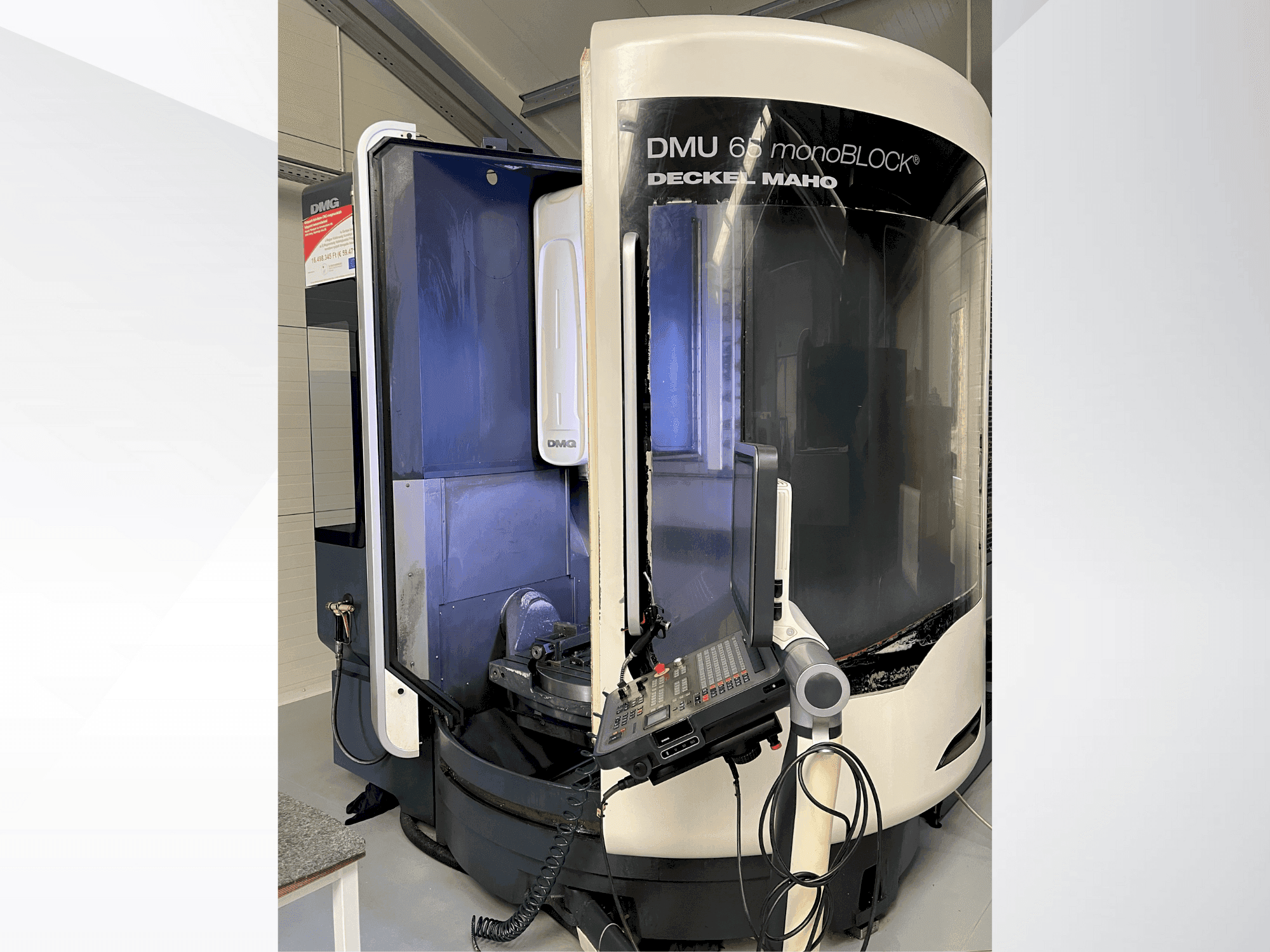 Frontansicht der DECKEL MAHO DMU 65 monoBLOCK  Maschine