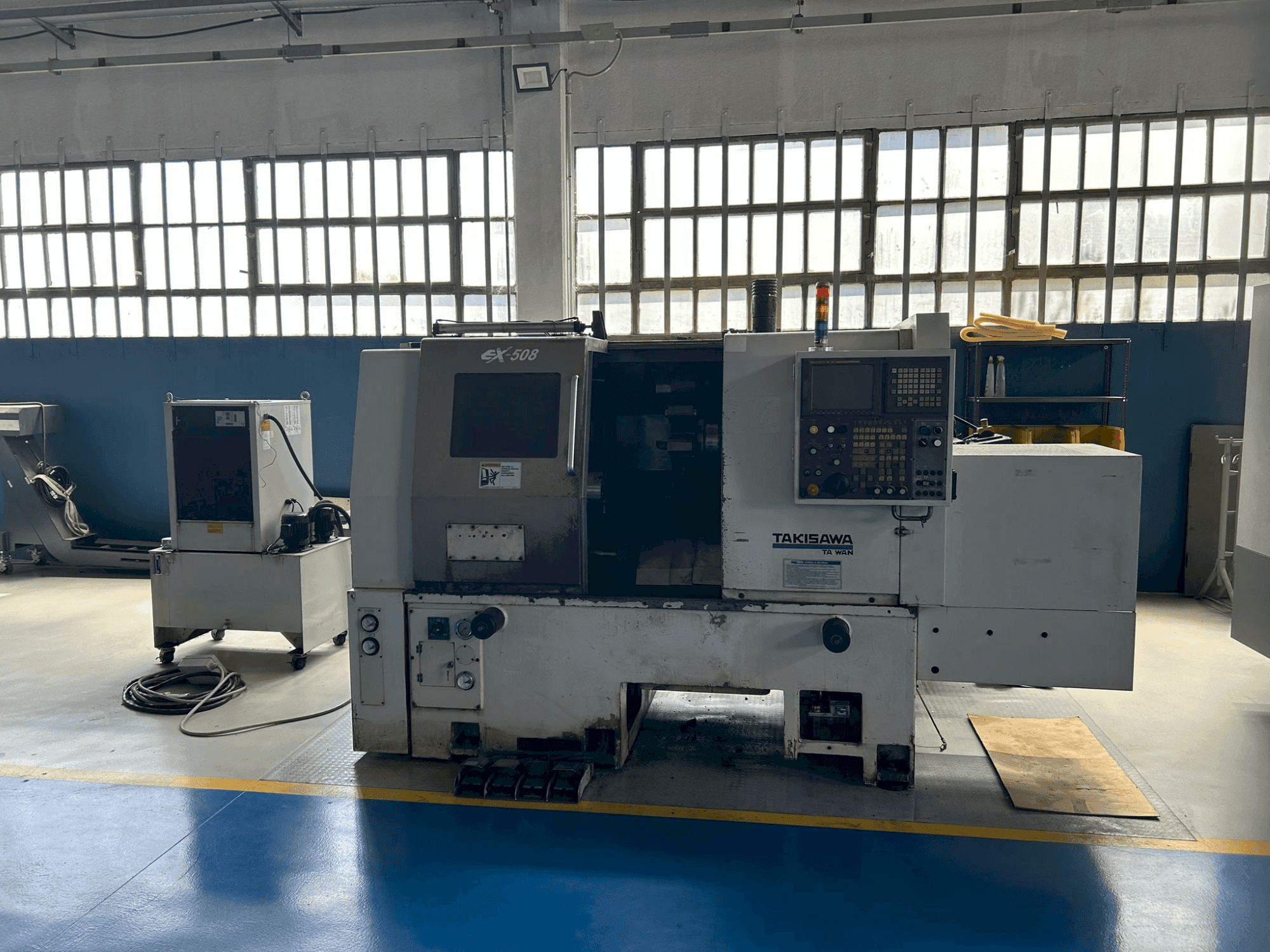 Frontansicht der Takisawa EX-508 Maschine