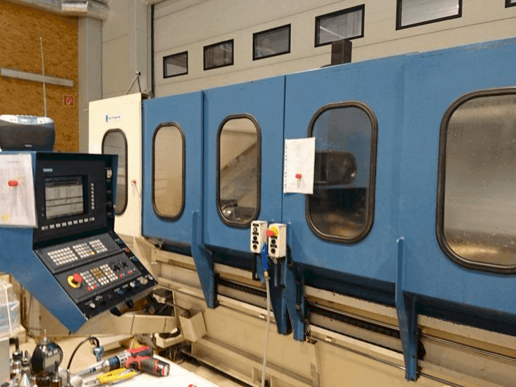 Frontansicht der AXA VSC 2-M  Maschine