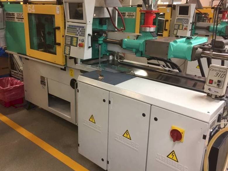 Frontansicht der Arburg 320 C 600-250 Maschine