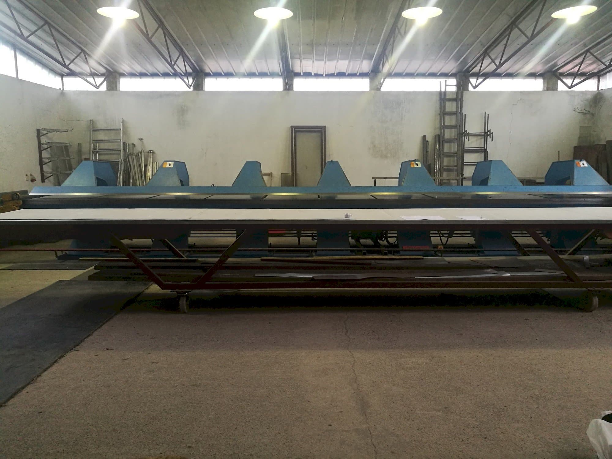 Frontansicht der Jorns Norma Line 125 SM CNC 400-10 Maschine