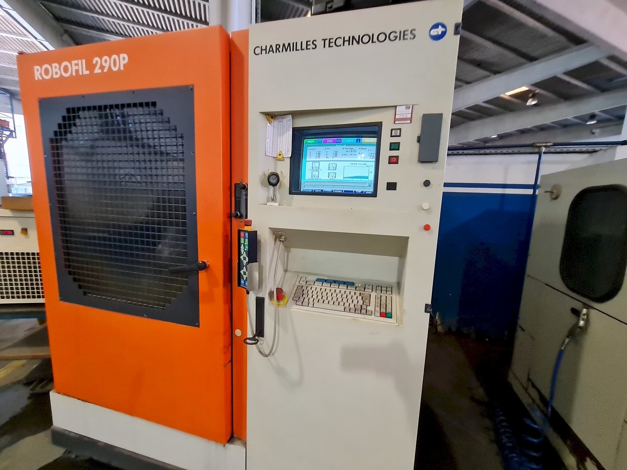 Frontansicht der CHARMILLES 290P Maschine