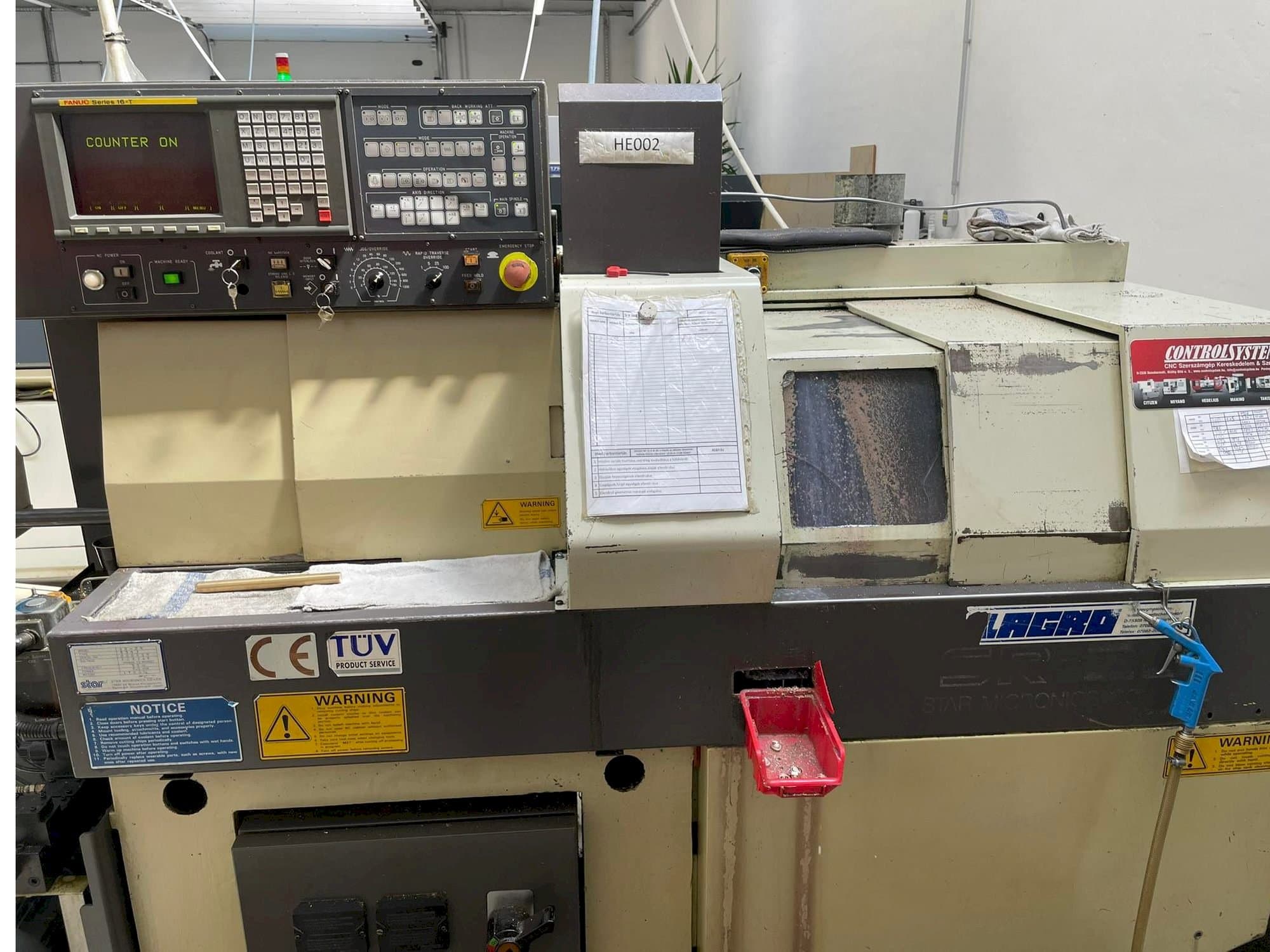 Frontansicht der Star SR20 Maschine