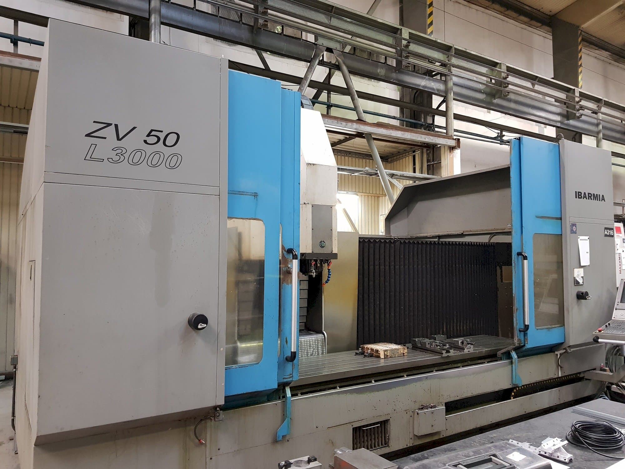 Frontansicht der IBARMIA ZV 50/3000 Maschine