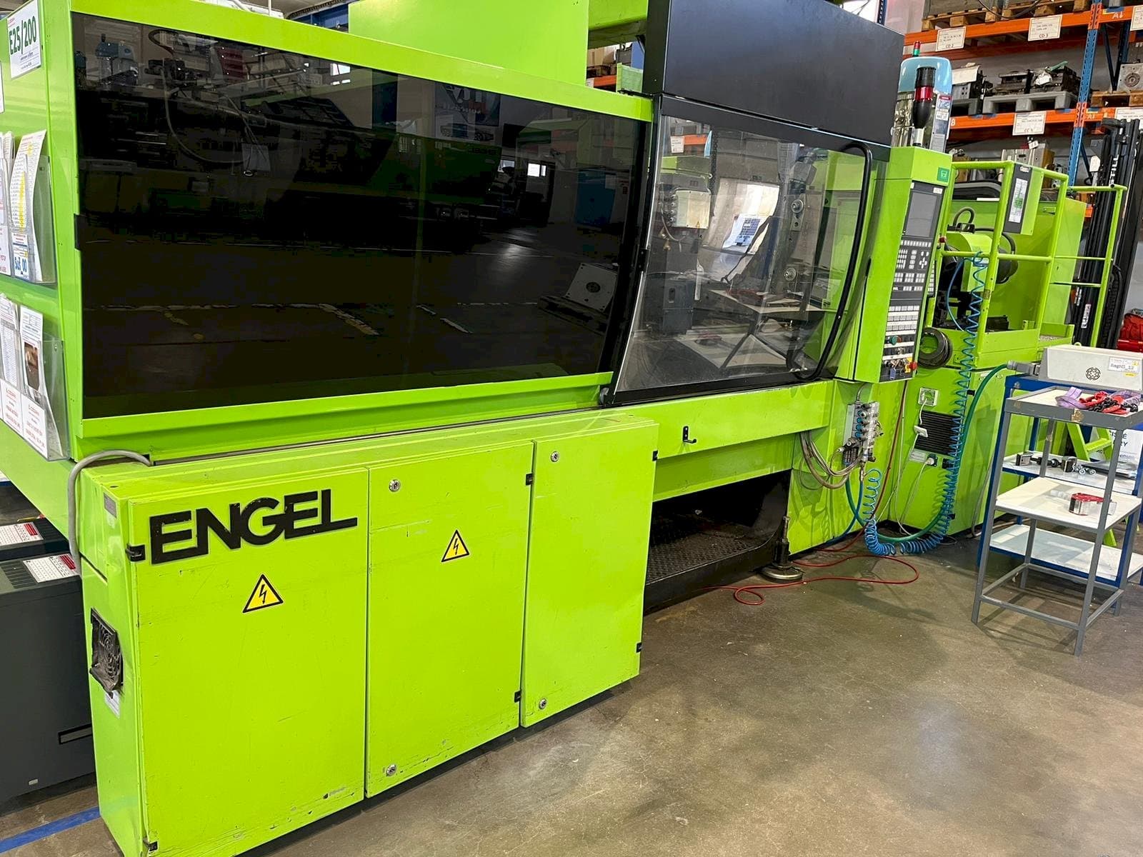 Frontansicht der Engel ES 650/150 HL Maschine
