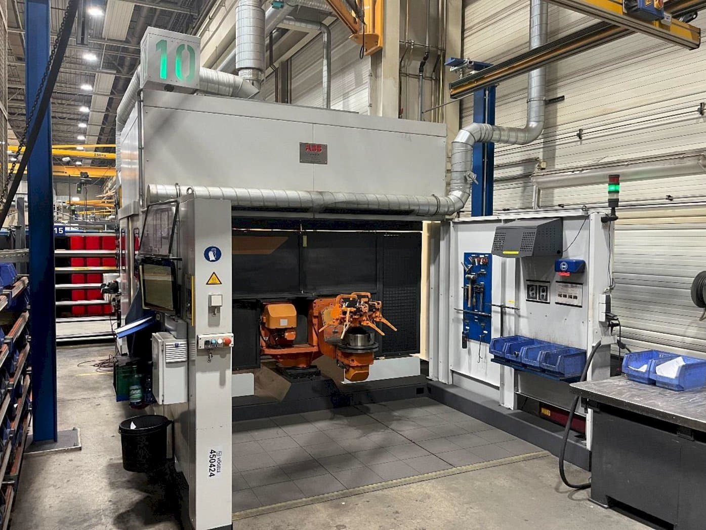 Frontansicht der ABB   Maschine