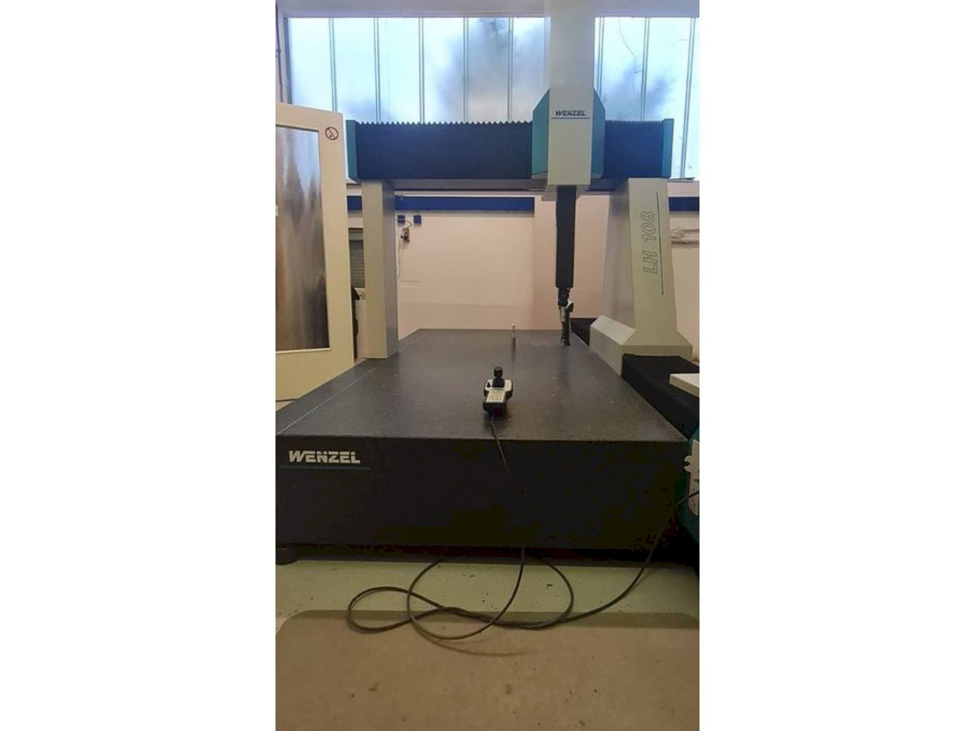 Frontansicht der Wenzel LH 108  Maschine