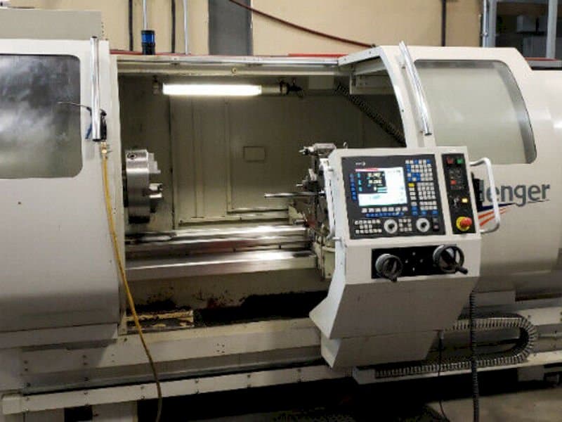 Frontansicht der Modern Microcut BNC-2260XL Maschine