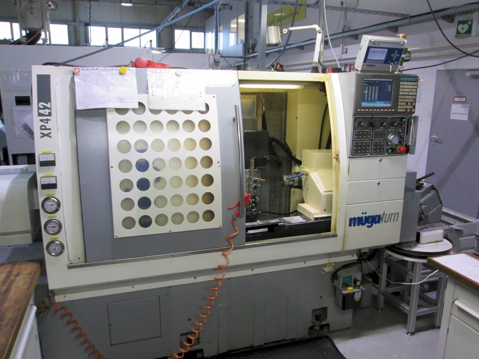 Frontansicht der Muga XP4 42SM Maschine