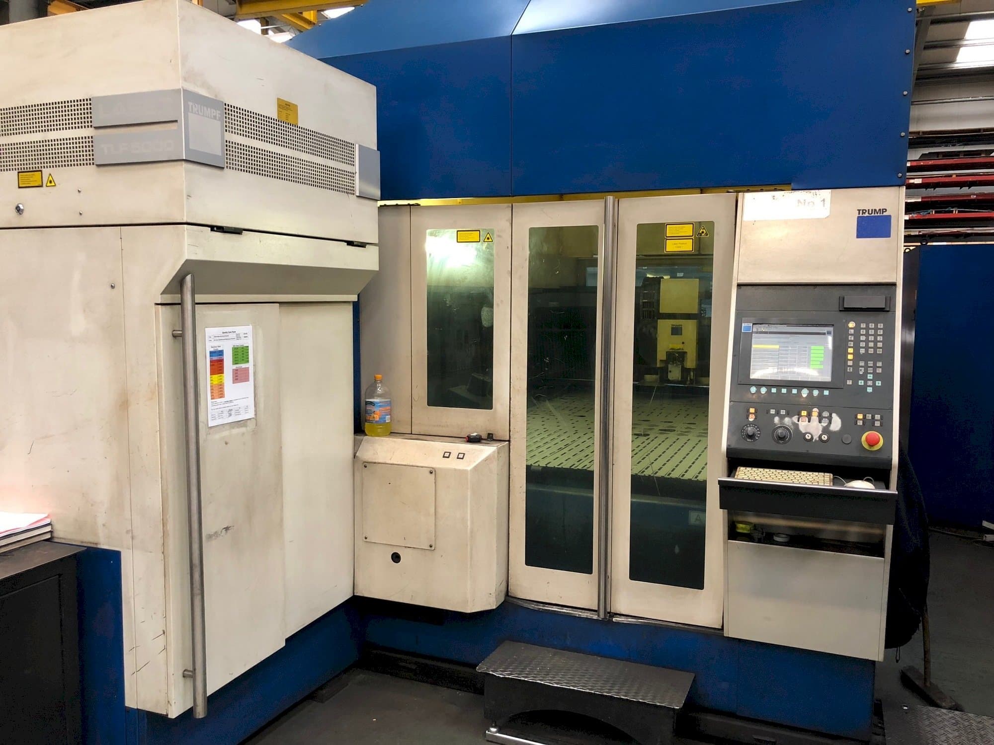 Frontansicht der Trumpf TRUMATIC L3050 Maschine
