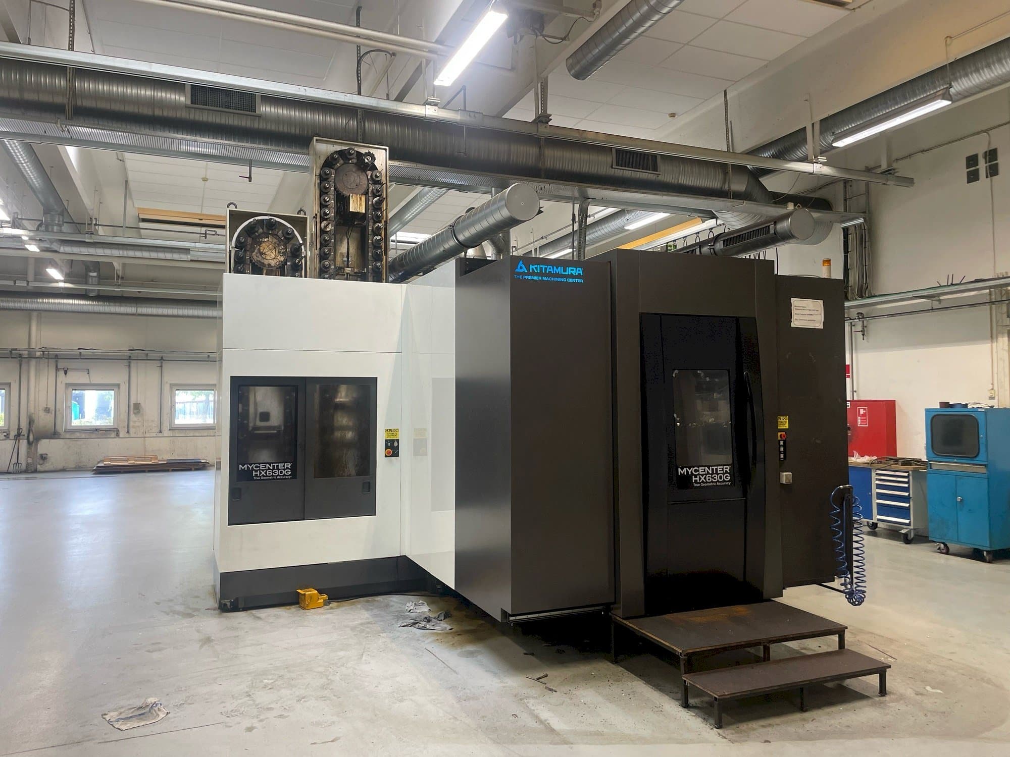 Frontansicht der Kitamura HX630G Maschine