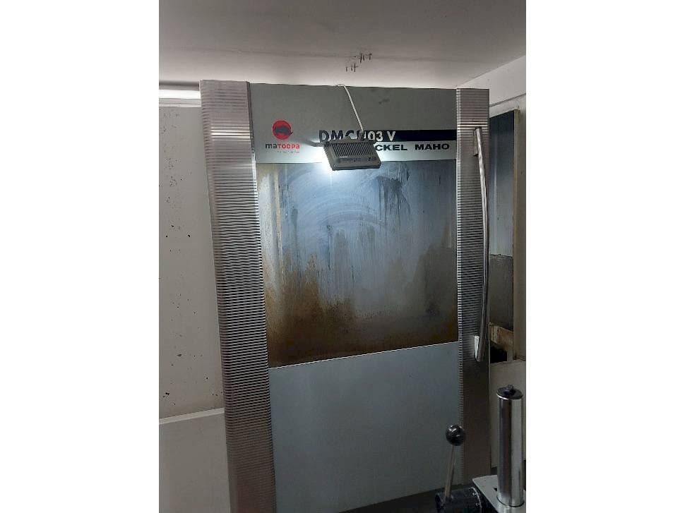 Frontansicht der DMG DMC 103 V Maschine