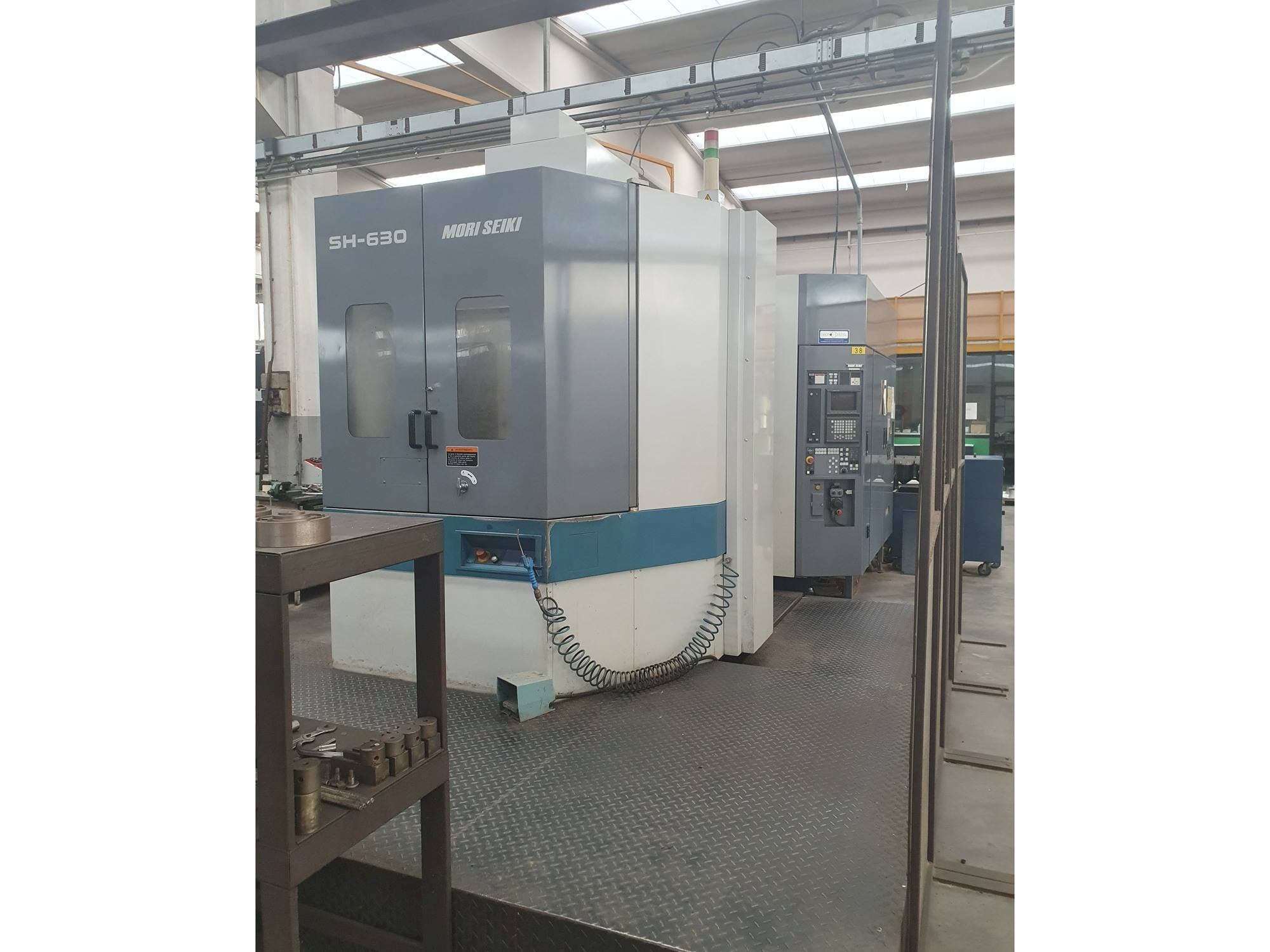 Frontansicht der MORI SEIKI SH-630  Maschine