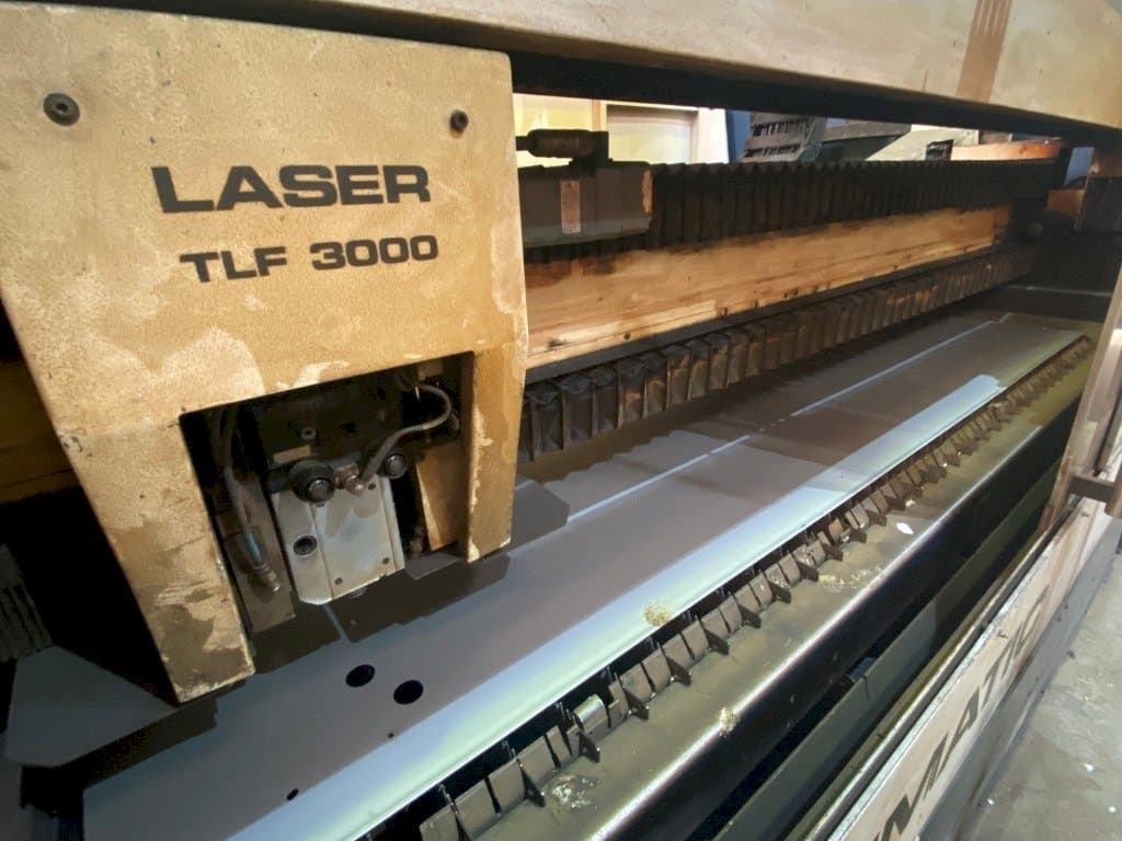 Frontansicht der Trumpf TRUMATIC L2530 Maschine